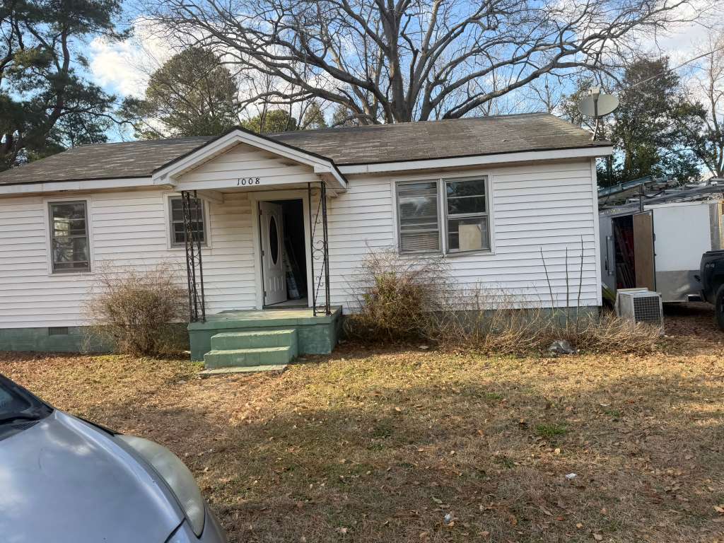 Home exterior before renovation